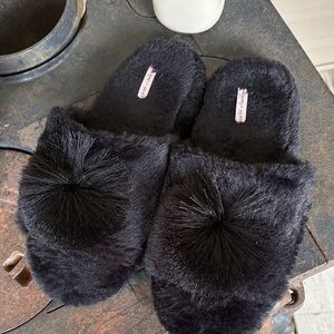 Sincerely Jules Black Plush Slippers